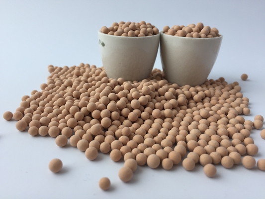 गुणवत्ता  Granular 4A Molecular Sieve Desiccant With Compressive Strength 85N For Desiccation कारखाना
