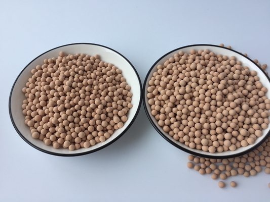 गुणवत्ता  Spheric 4A Molecular Sieve Desiccant For Humidity Control High Adsorption कारखाना